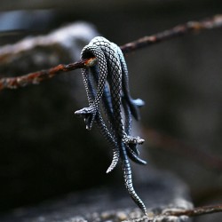 Pendentif serpent